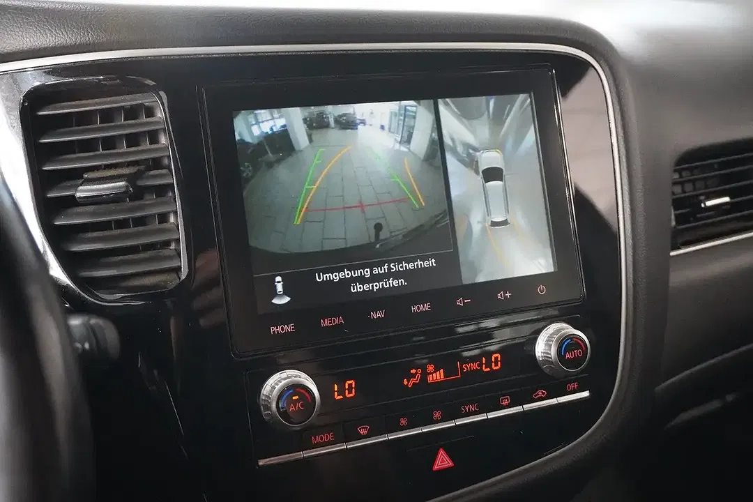 Mitsubishi Outlander - Thumbnail 31
