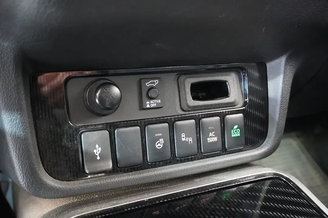 Mitsubishi Outlander - Thumbnail 32