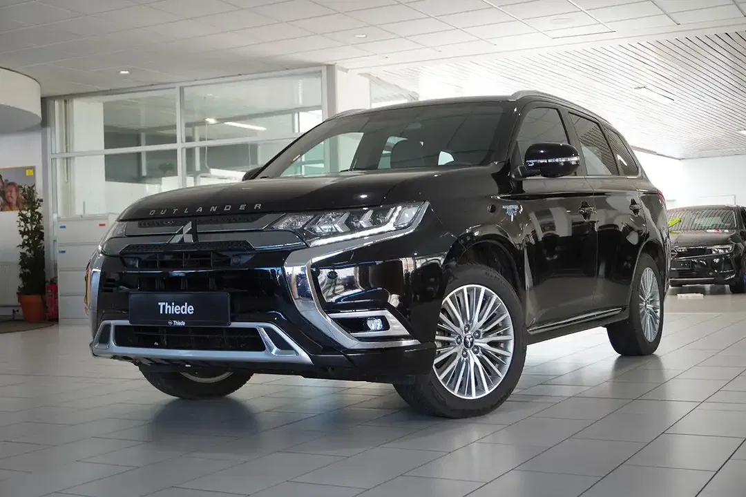 Mitsubishi Outlander - Thumbnail 2