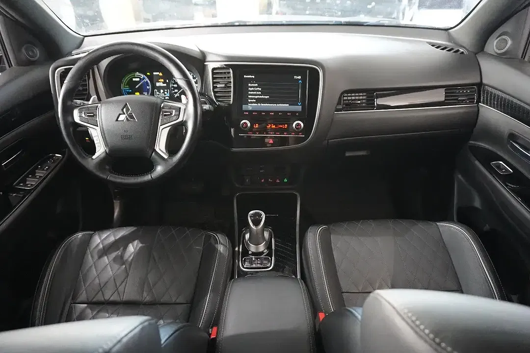 Mitsubishi Outlander - Thumbnail 38
