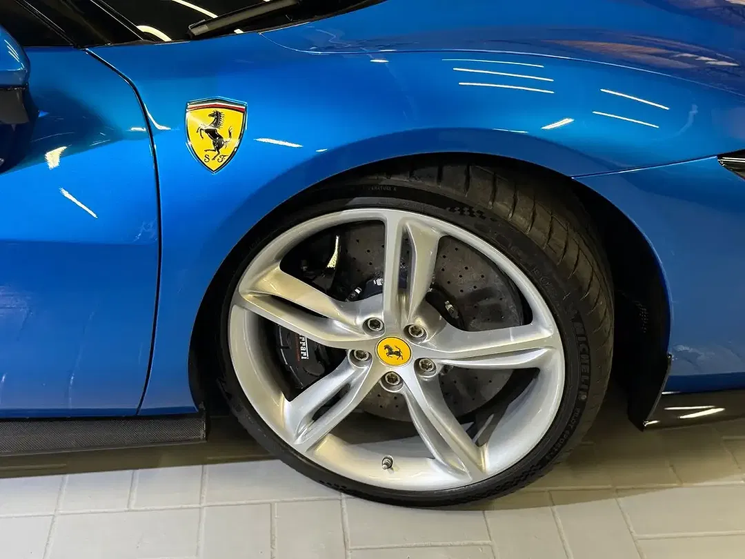 Ferrari 296 GTS - Thumbnail 8
