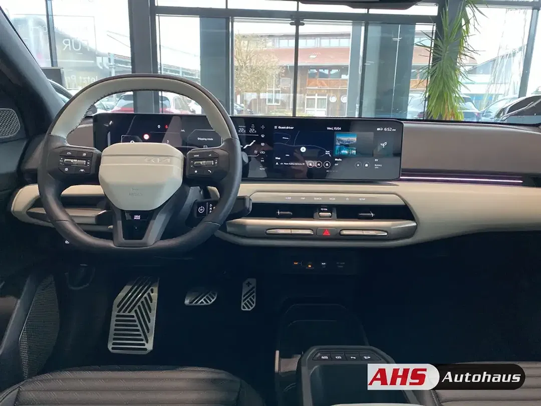 Kia EV4 - Thumbnail 10