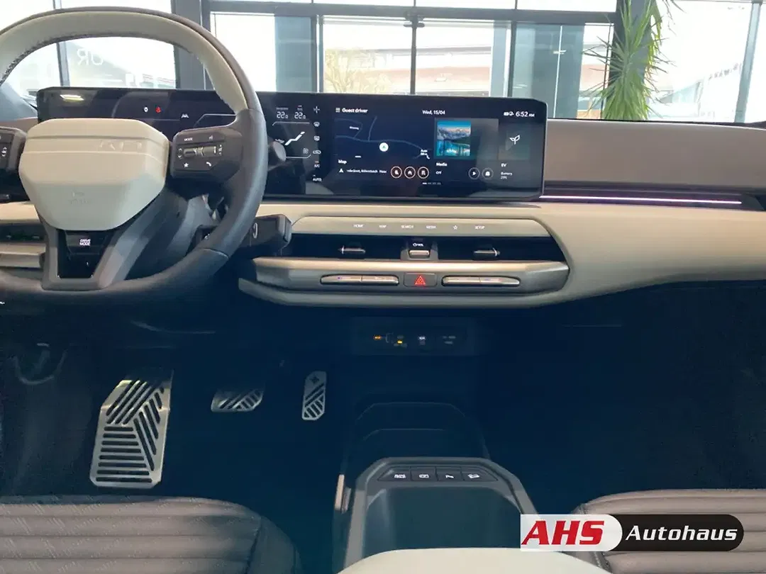 Kia EV4 - Thumbnail 12