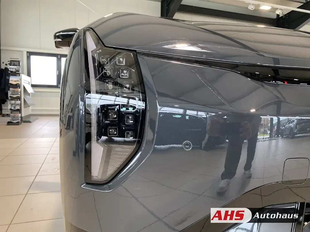 Kia EV4 - Thumbnail 14