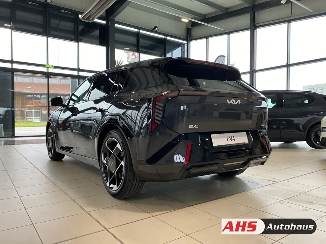 Kia EV4 - Thumbnail 4