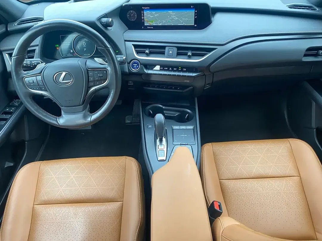 Lexus UX 300e - Thumbnail 6