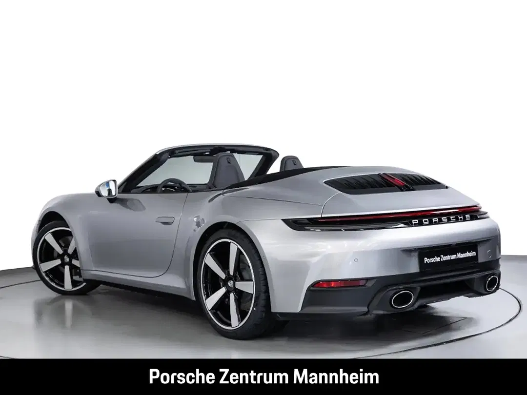 Porsche 992 - Thumbnail 3