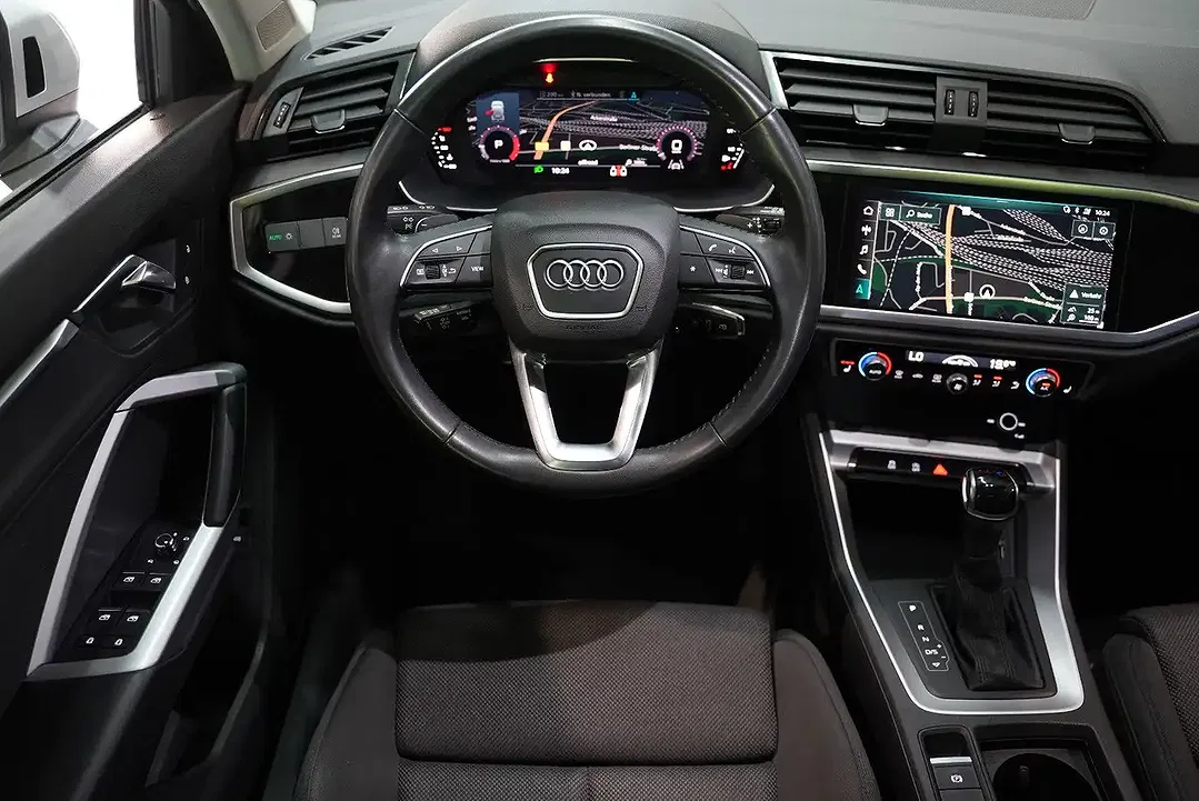 Audi Q3 - Thumbnail 10