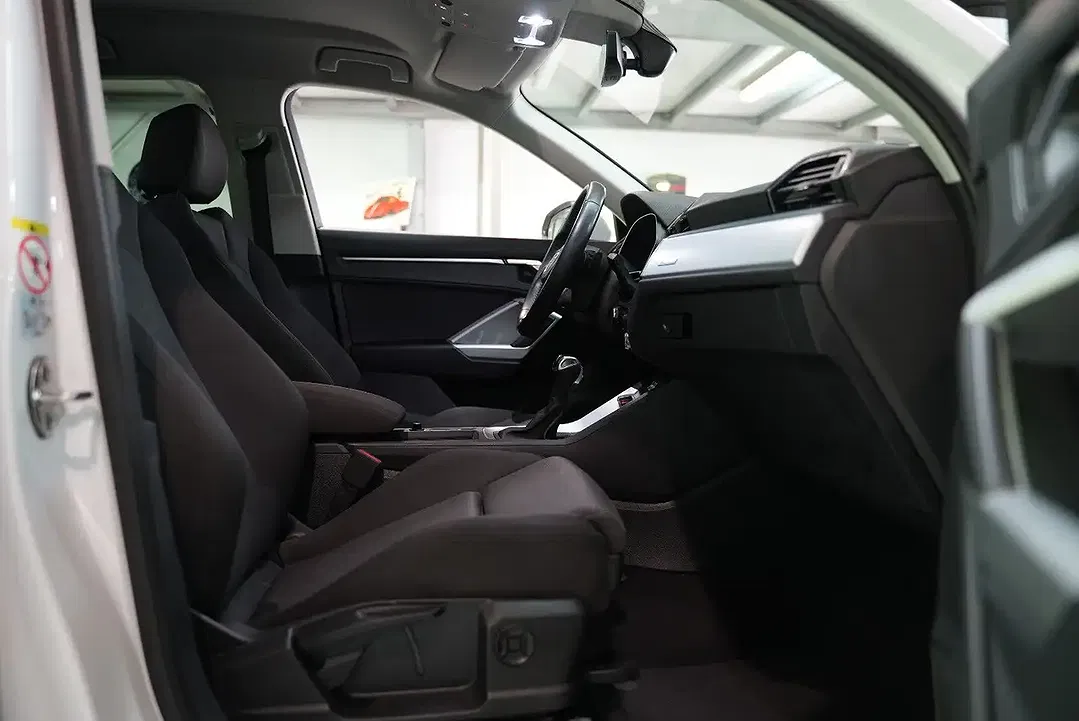 Audi Q3 - Thumbnail 12