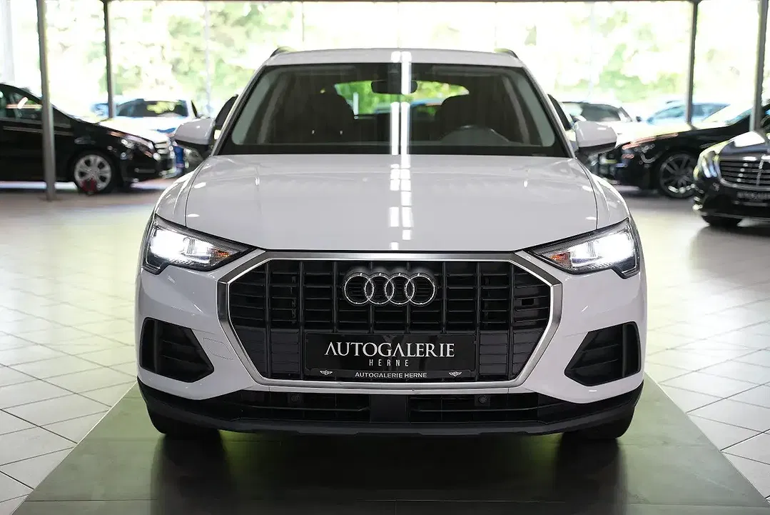 Audi Q3 - Thumbnail 2