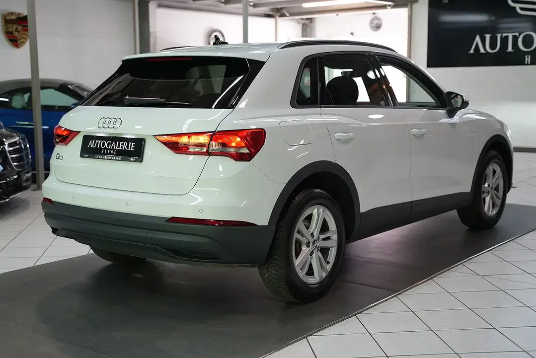 Audi Q3 - Thumbnail 4