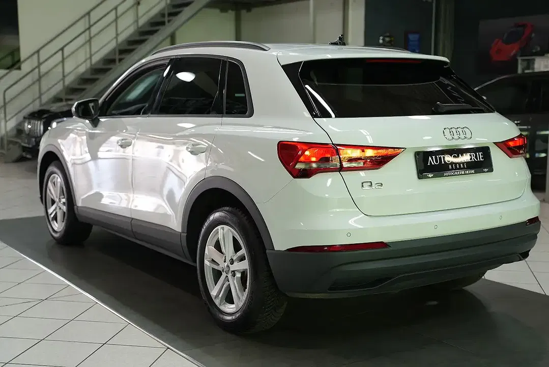 Audi Q3 - Thumbnail 6