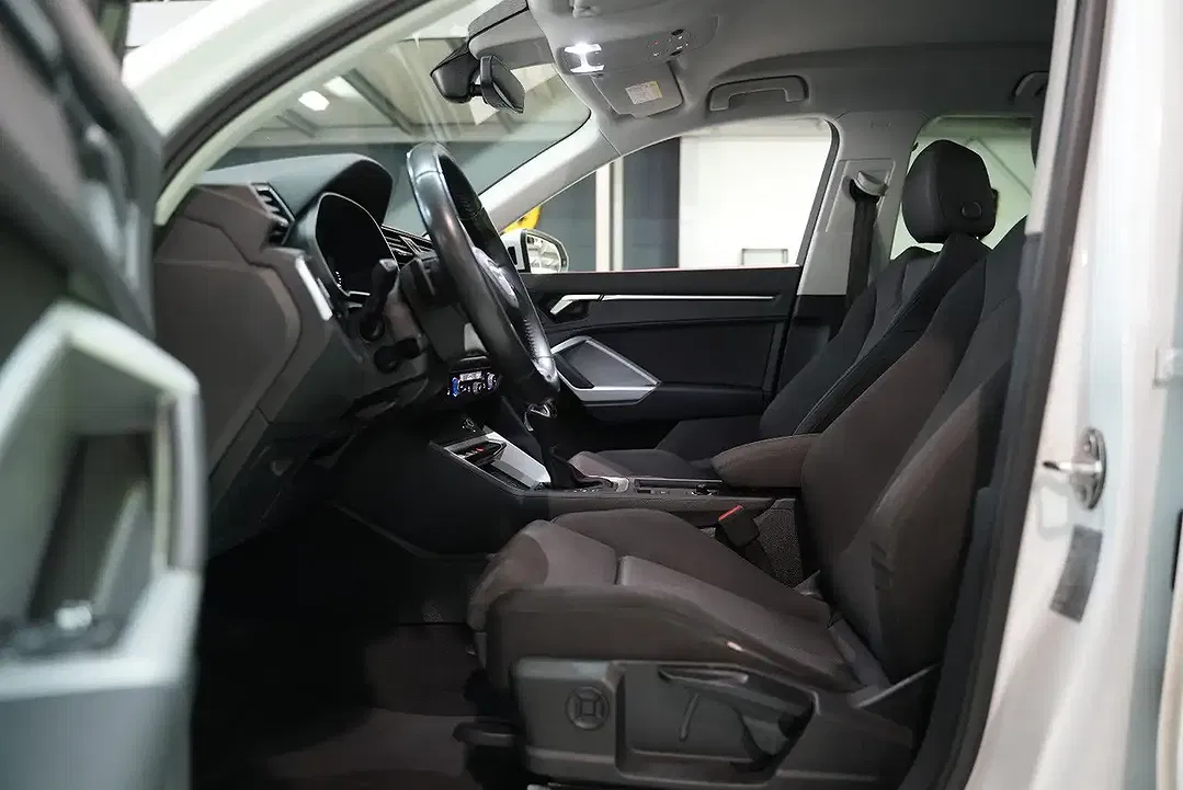 Audi Q3 - Thumbnail 8