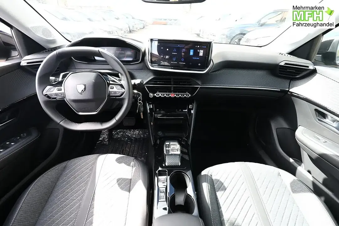 Peugeot 208 - Thumbnail 7