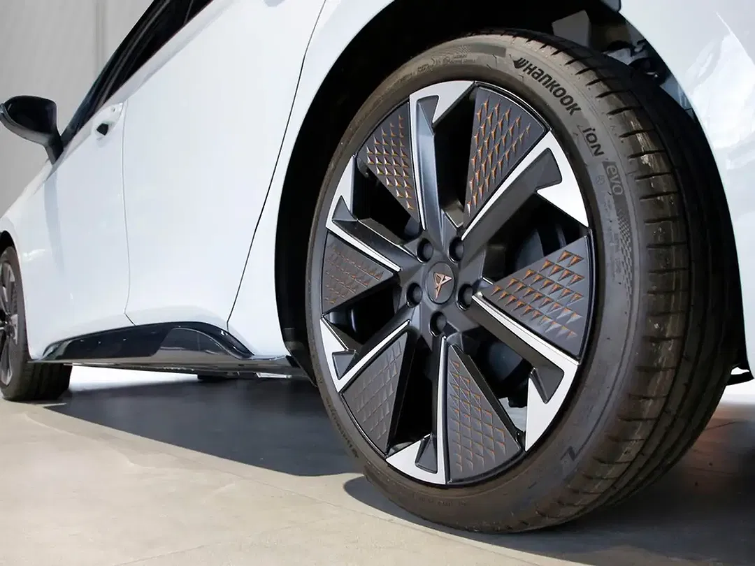 CUPRA Born - Thumbnail 6