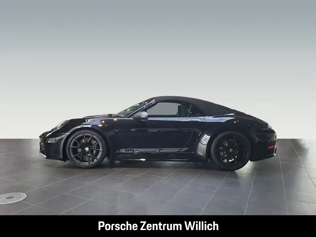 Porsche 992 - Thumbnail 2