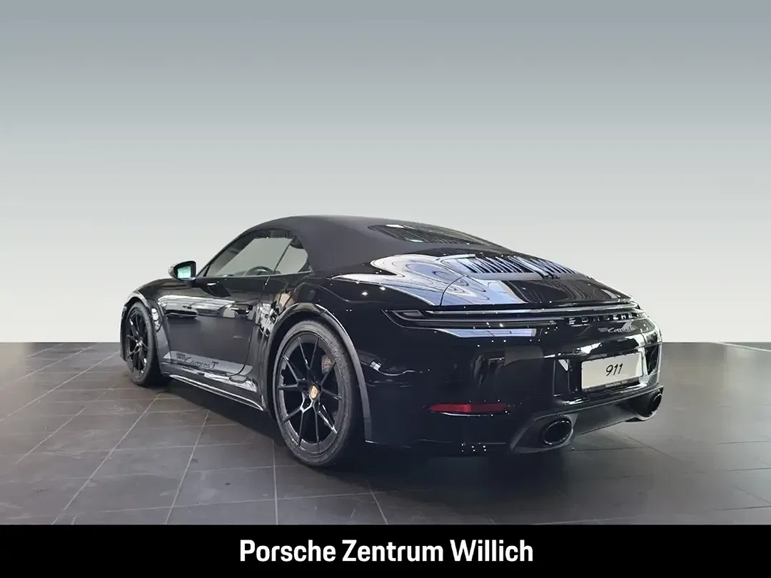 Porsche 992 - Thumbnail 3