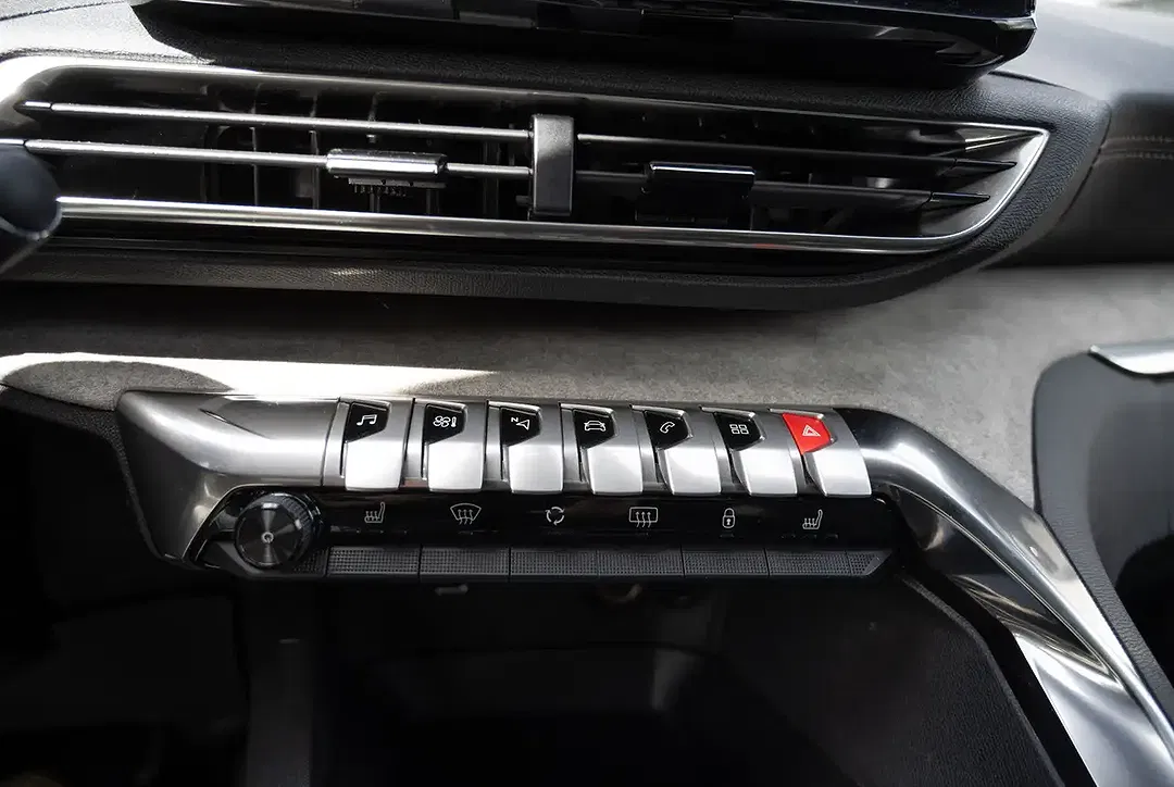 Peugeot 5008 - Thumbnail 8