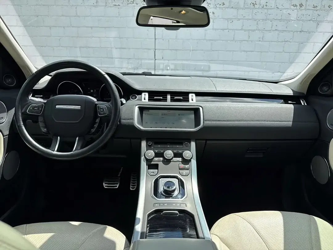 Land Rover Range Rover Evoque - Thumbnail 11