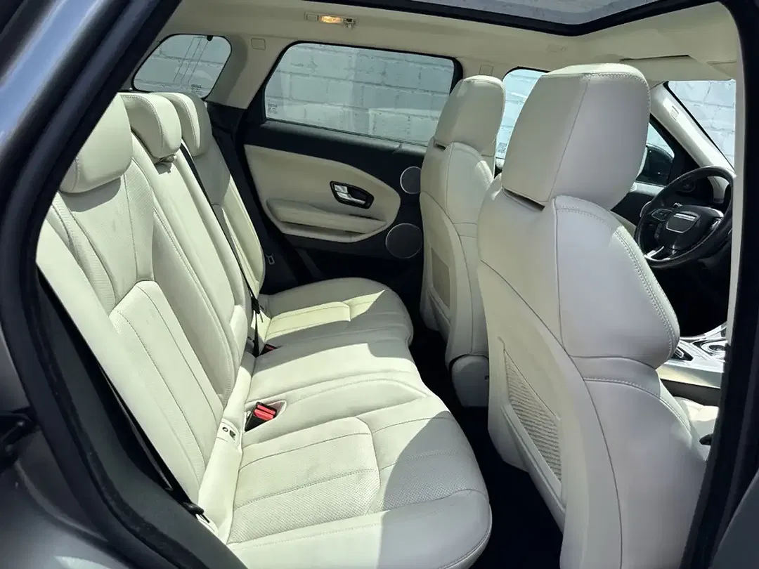 Land Rover Range Rover Evoque - Thumbnail 9