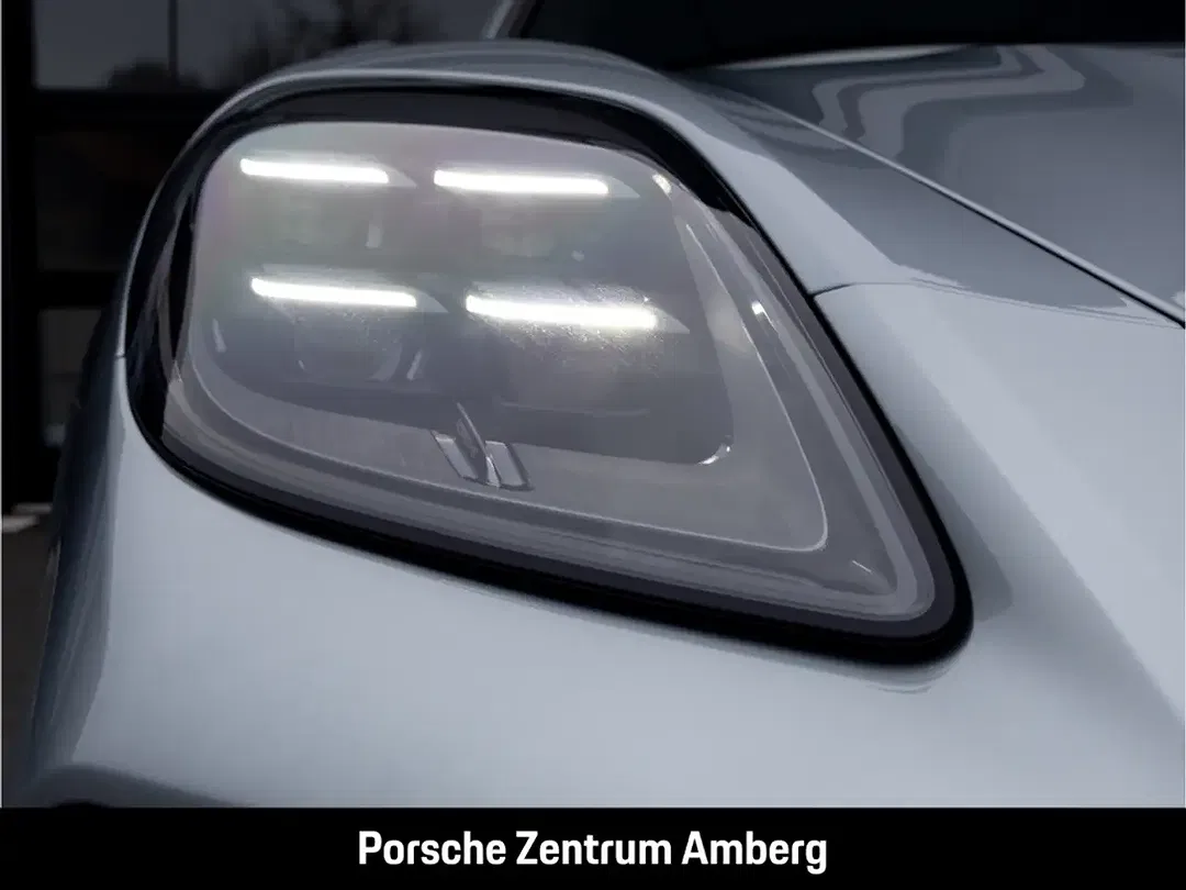 Porsche Panamera - Thumbnail 10