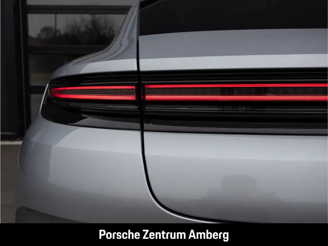 Porsche Panamera - Thumbnail 11