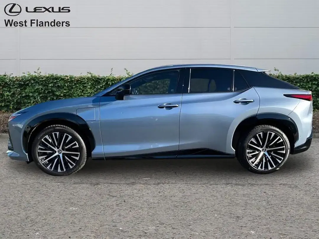 Lexus RZ - Thumbnail 5