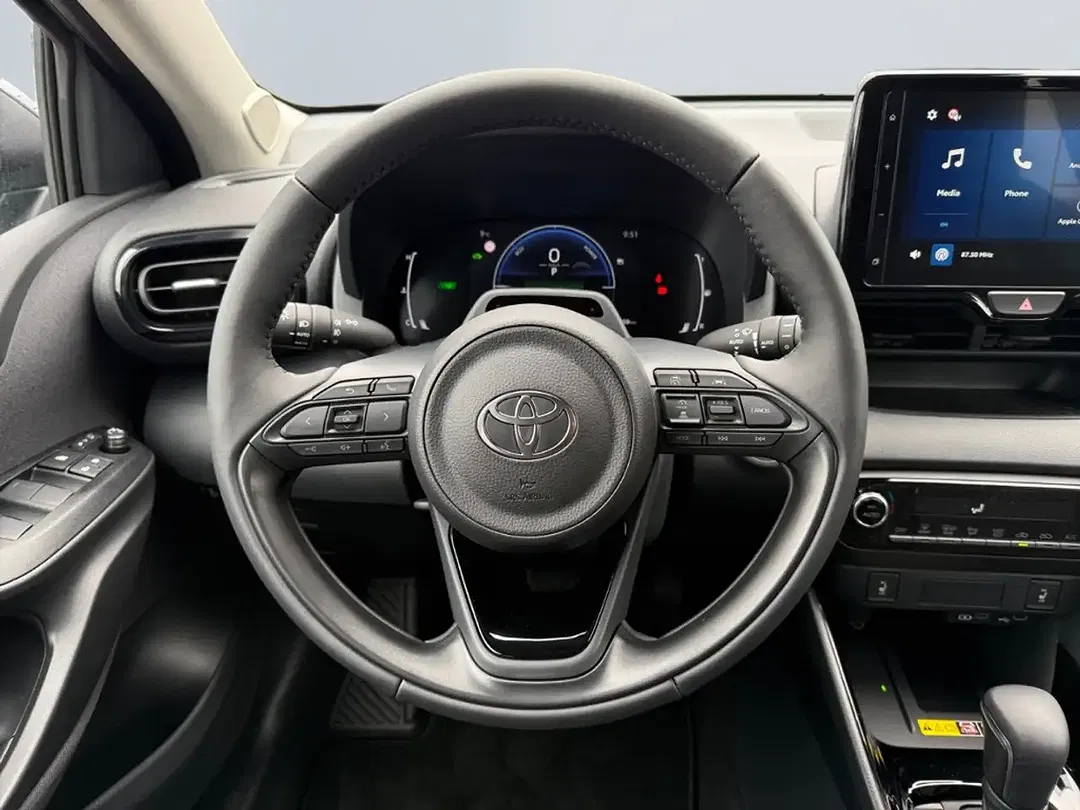 Toyota Yaris - Thumbnail 10