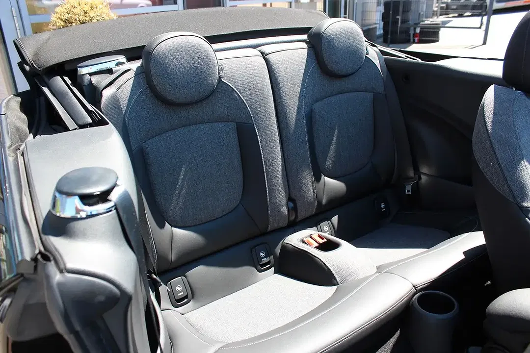 MINI One Cabrio - Thumbnail 10