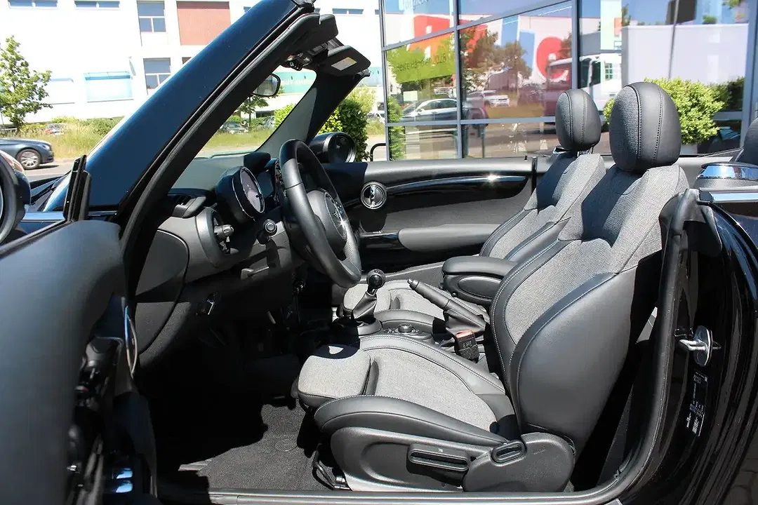 MINI One Cabrio - Thumbnail 13
