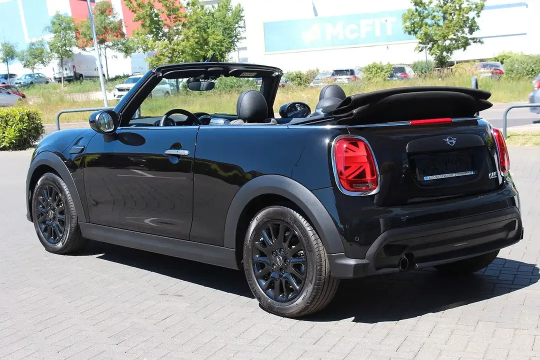 MINI One Cabrio - Thumbnail 6