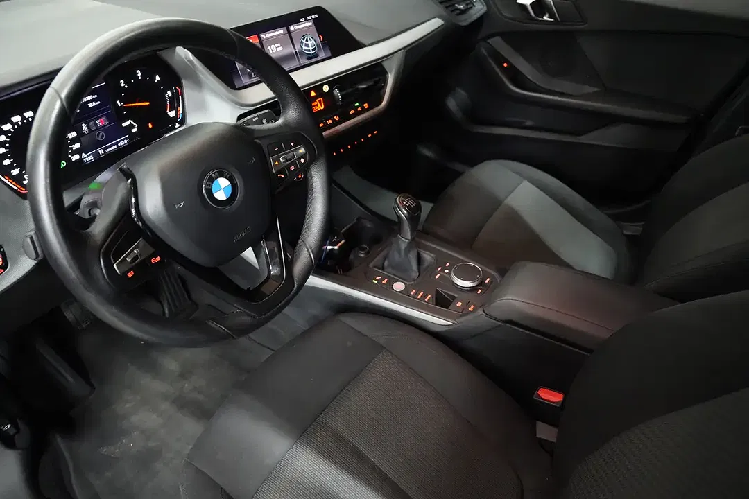 BMW 116 - Thumbnail 5