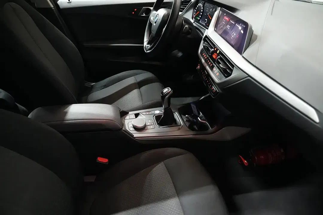 BMW 116 - Thumbnail 6