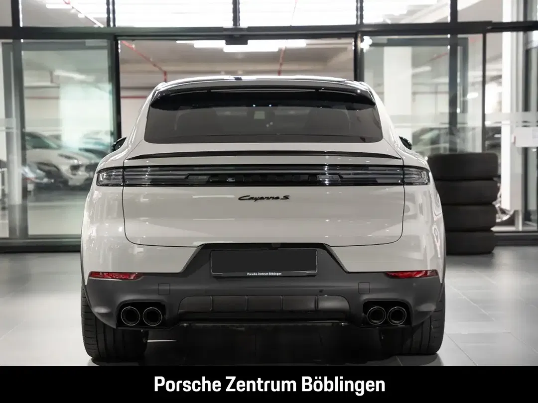 Porsche Cayenne - Thumbnail 12