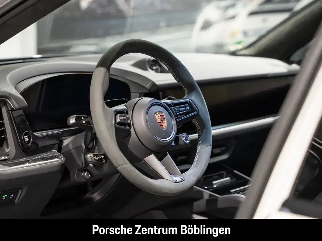 Porsche Cayenne - Thumbnail 7