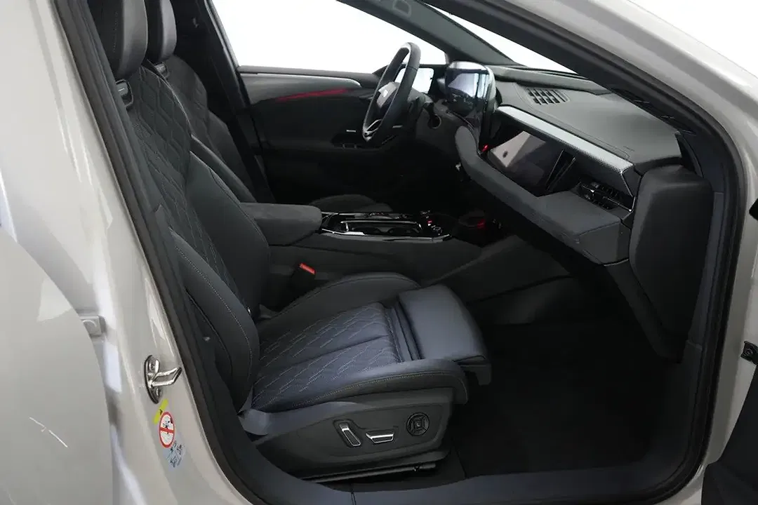 Audi A6 - Thumbnail 9
