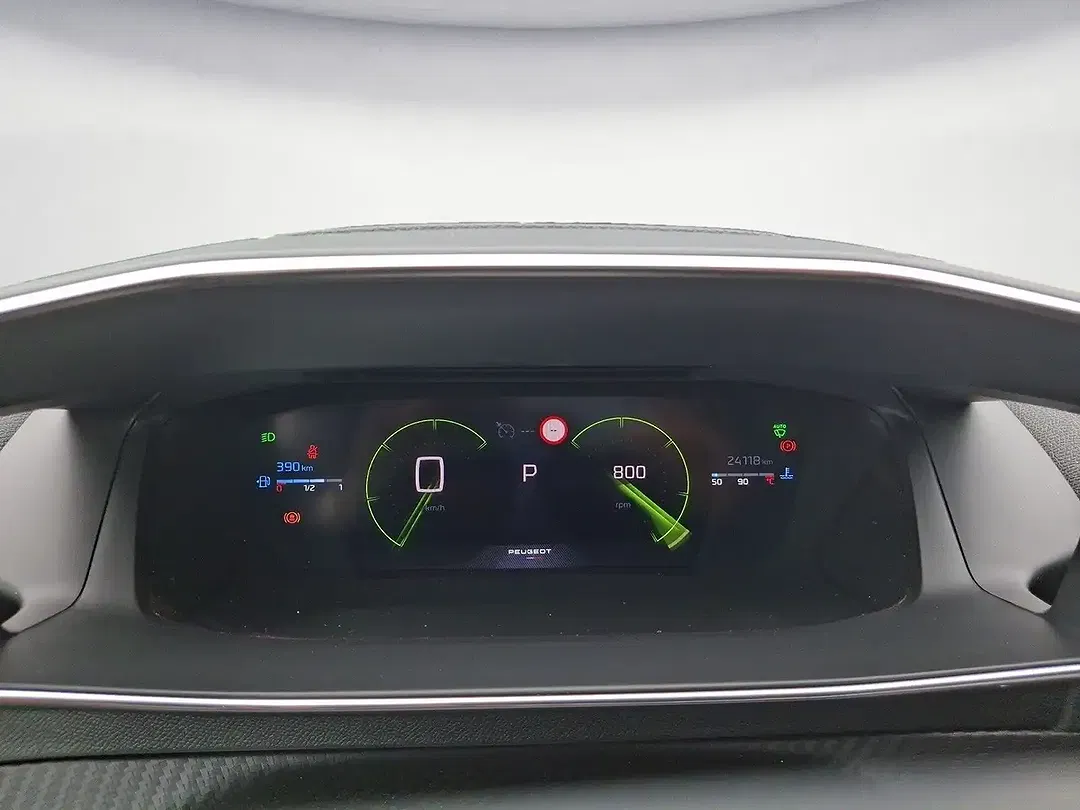 Peugeot 2008 - Thumbnail 9