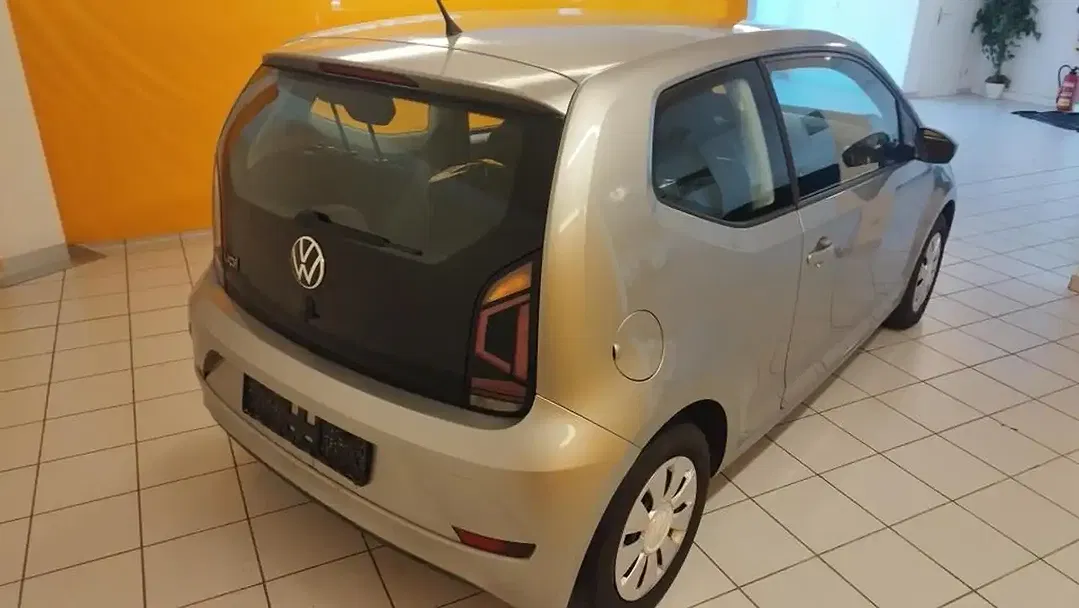 Volkswagen up! - Thumbnail 5