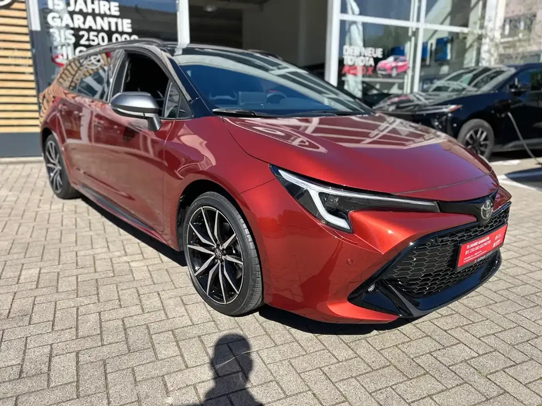 Toyota Corolla - Thumbnail 1