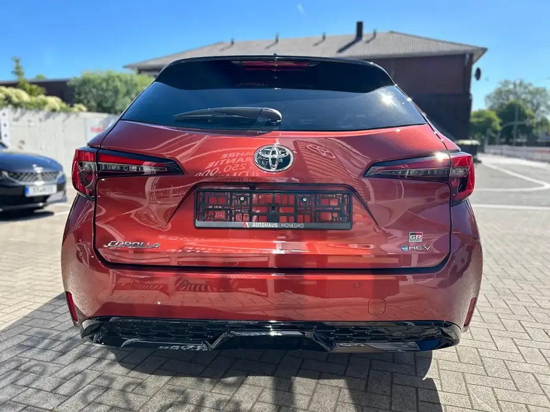 Toyota Corolla - Thumbnail 4