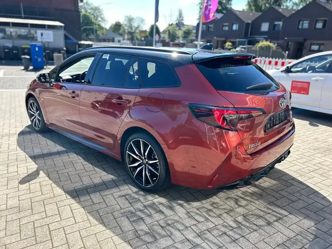 Toyota Corolla - Thumbnail 5
