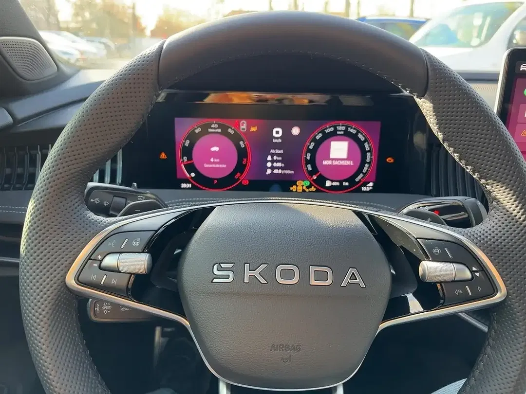Skoda Superb - Thumbnail 10