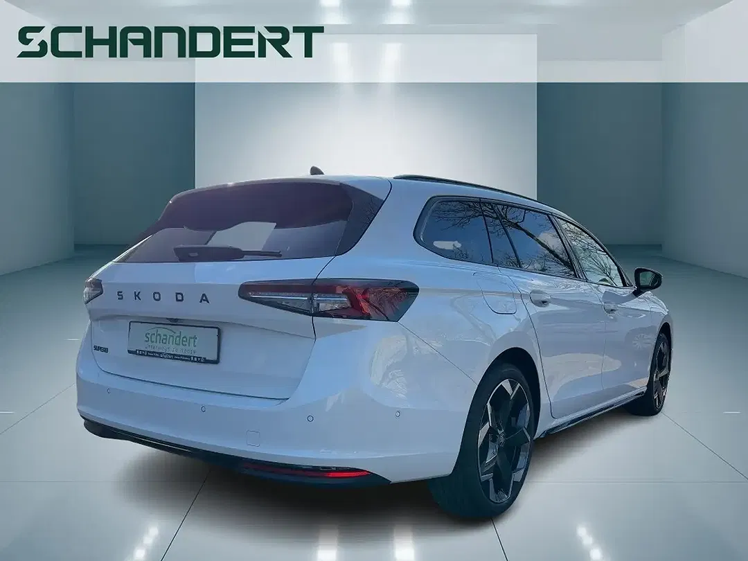 Skoda Superb - Thumbnail 4