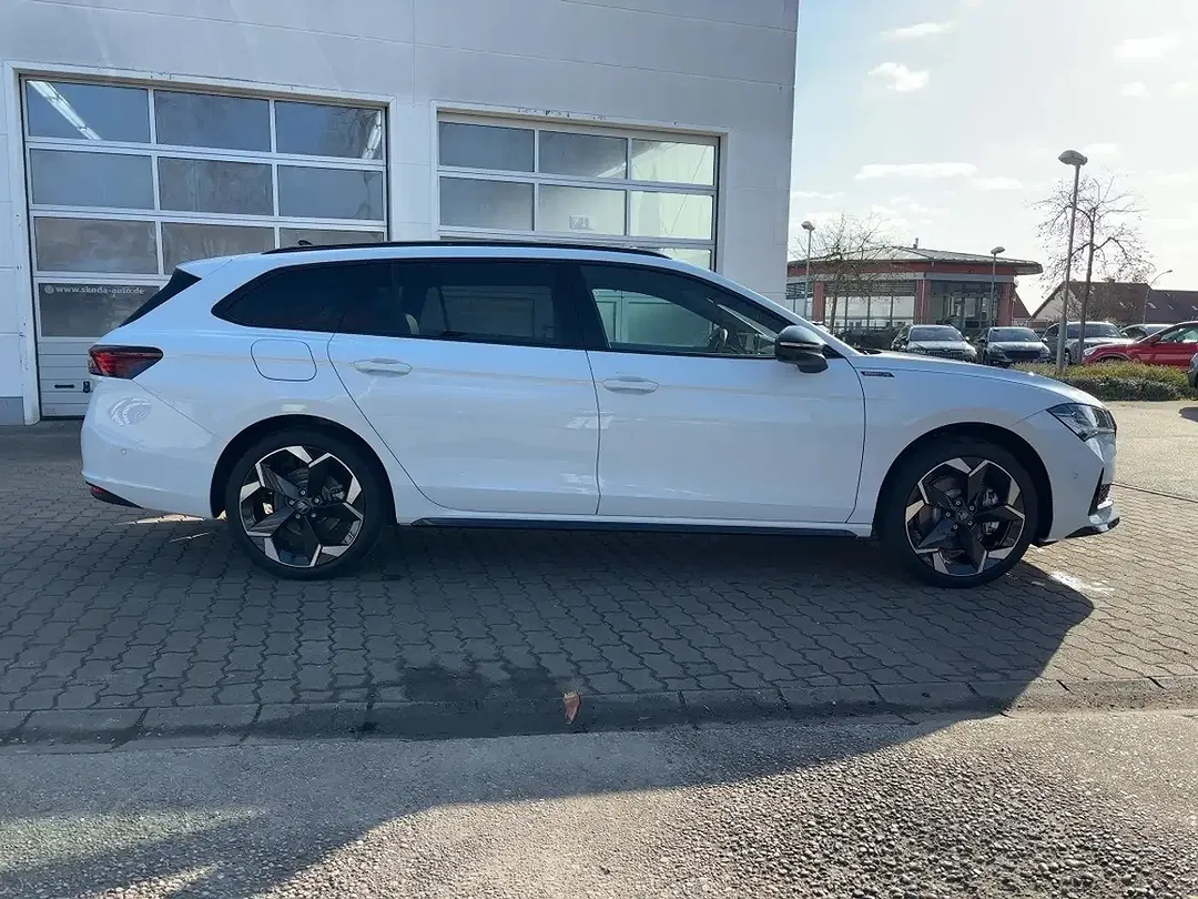 Skoda Superb - Thumbnail 6