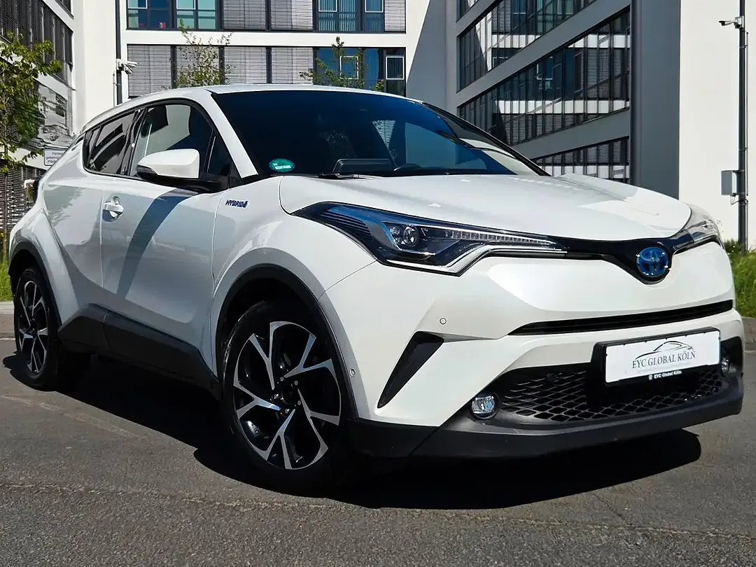 Toyota C-HR - Thumbnail 2