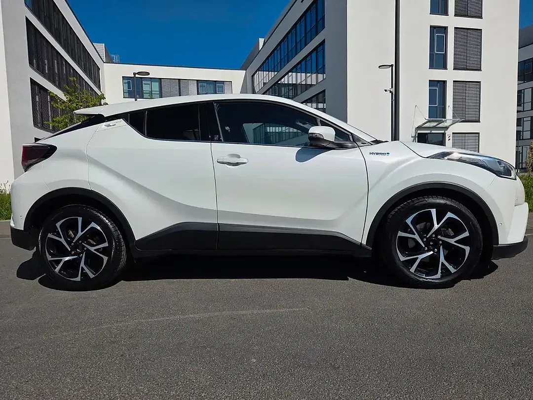 Toyota C-HR - Thumbnail 5