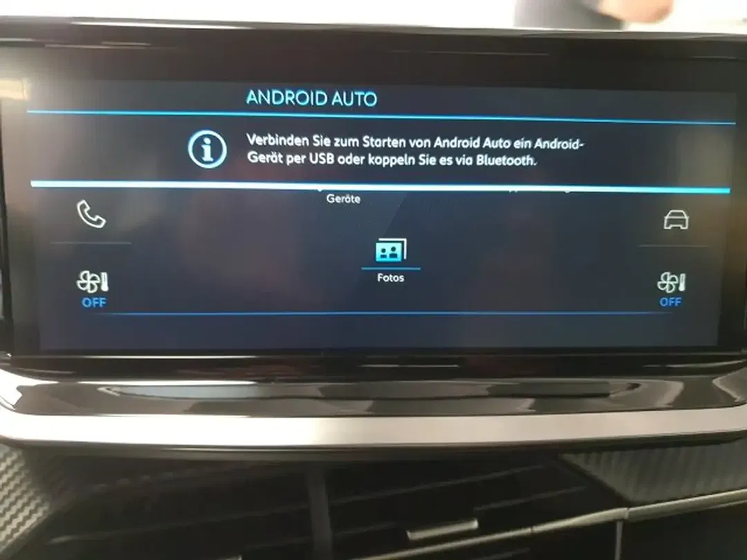 Peugeot 208 - Thumbnail 10