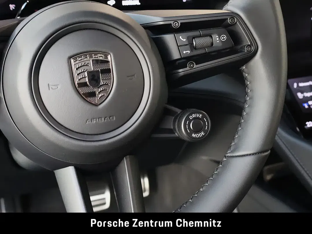 Porsche Cayenne - Thumbnail 23
