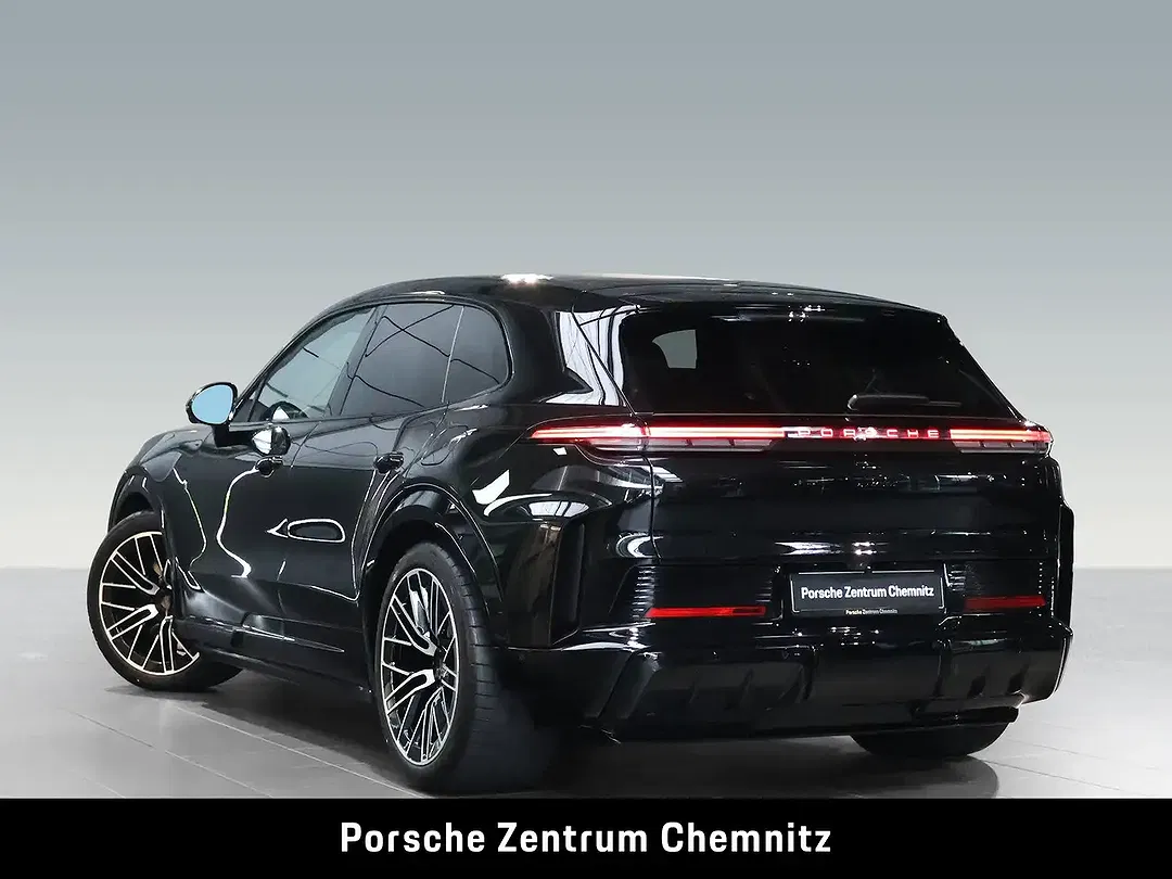 Porsche Cayenne - Thumbnail 3