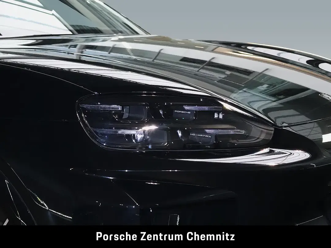 Porsche Cayenne - Thumbnail 35